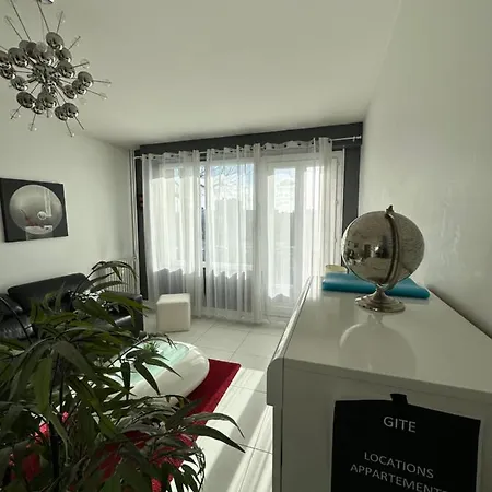 Seine Apartment *